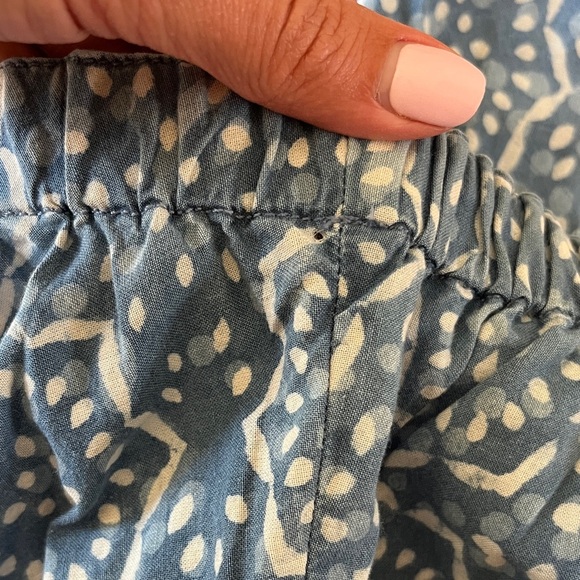 Flutter-Sleeve Ruffle Mini Dress in Flora Medallion - Picture 7 of 7